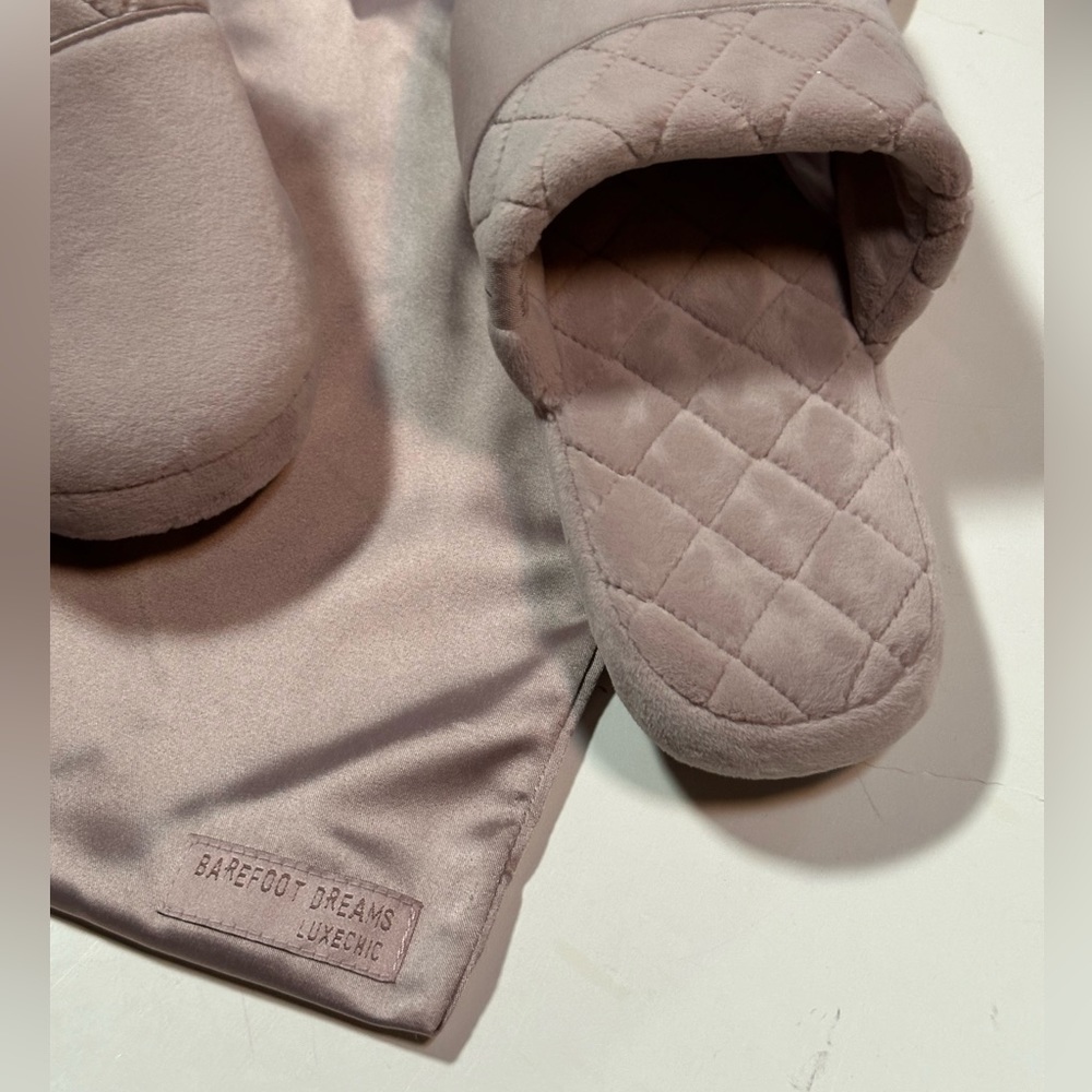 Barefoot Dreams LuxeChic Slippers - Picture 5 of 9